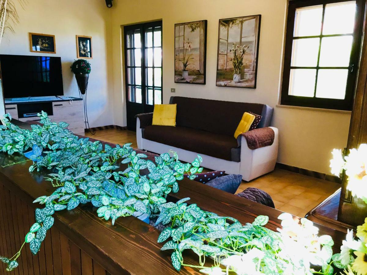 Villa Ro Porto Columbu - Perd'E Sali ภายนอก รูปภาพ